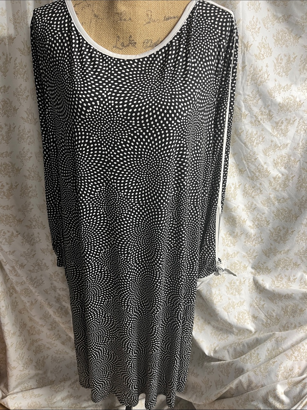 Avon Black and White Dot Swirl Midi Dress